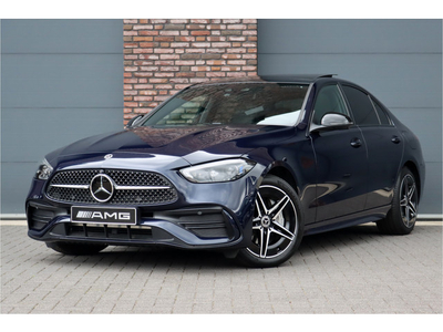 Mercedes-Benz C-Klasse 300 e AMG Line Aut9, Panoramadak, Distronic+, Memory, Surround Camera, Rijassistentiepakket, Digital Light, Augmented Reality, Advanced Sound System, Etc.