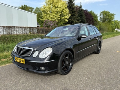 Mercedes-Benz E-Klasse Combi 320 Avantgarde / AUTOMAAT / AMG PAKKET / LUCHTVERING / SCHUIFDAK