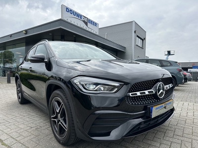 Mercedes-Benz GLA 250 e Hybrid AMG Night