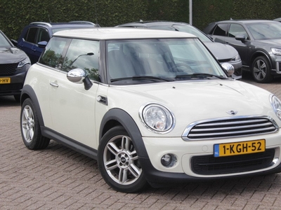 MINI Mini 1.6 Cooper One Holland Street / NL Auto! / Navigatie / Half leder / 16'' / Cruise Control