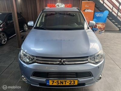 Mitsubishi Outlander 2.0 PHEV Intense +/Camer/Lm Velgen