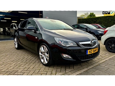 Opel Astra 1.6 Turbo Cosmo 180pk Navi/Xenon/PDC