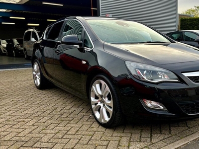 Opel Astra 1.6 Turbo Cosmo 180pk Navi/Xenon/PDC