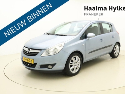 Opel Corsa 1.4-16V Cosmo 90pk Airco | Cruise Control | Lichtmetalen Velgen | Parkeersensoren achter | Radio-CD