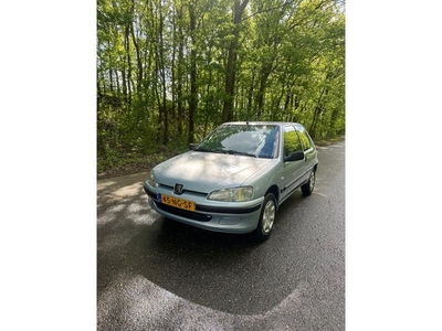 Peugeot 106 1.1 XR Slechts 118089KM!! Nieuwe APK!