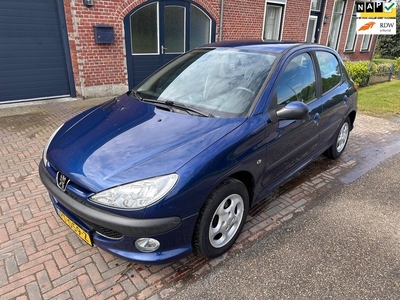 Peugeot 206 1.4 Air-line 3 apk t/m 10-05-2025