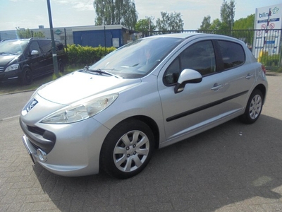 Peugeot 207 1.4-16V XS