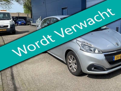 Peugeot 208 1.2 PureTech 1e eig 5-deurs PDC Navi Cruise Airco 137.000km