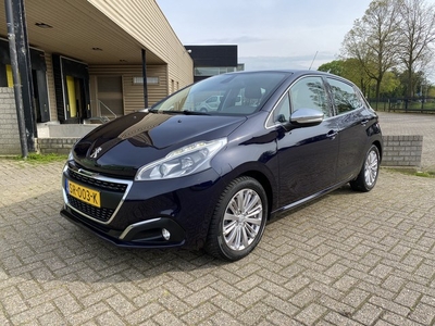 Peugeot 208 1.2 PureTech Blue Executive [ fm navi,apple