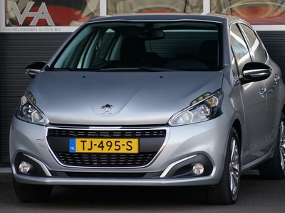 PEUGEOT 208 1.2 PureTech Blue Lease Executive, CarPlay, PDC