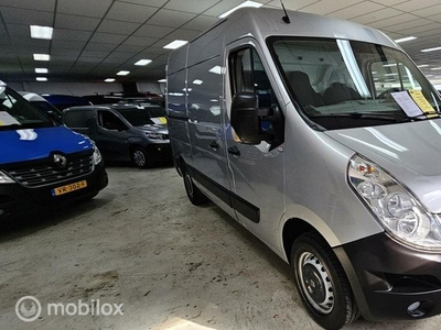 Renault Master T35 2.3 dCi L2H2 Airco Cruise Navi!