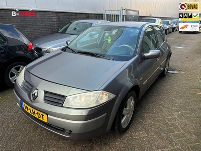 Renault Mégane 1.4-16V Dynamique Luxe NAVICRUISEAIRCODAB+