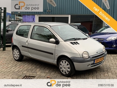 Renault Twingo 1.2 Privilège AIRCO/ELEKTR. RAMEN/TREKHAAK/CENTR. VERGR. rijklaarprijs!