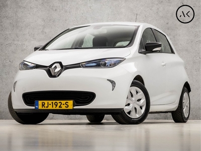 Renault ZOE R90 Life 41 kWh Automaat (NAVIGATIE, ACCU INCLUSIEF (GEEN HUUR), DIGITAL COCKPIT, CLIMATE, BLUETOOTH, SPORTSTOELEN, XENON, CRUISE, PARKEERSENSOREN, NIEUWSTAAT)