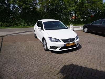 SEAT Leon 1.0 EcoTSI Style Business Intense CRUISE CLIMA NAVI CARPLAY KEYLESS