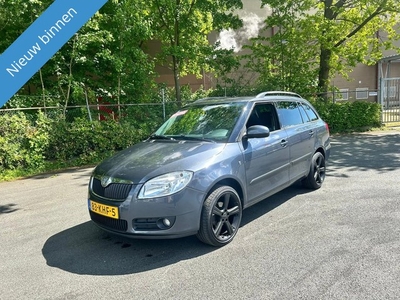 Skoda Fabia Combi 1.4-16V Tour NETTE AUTO RIJD EN SCHAKELT