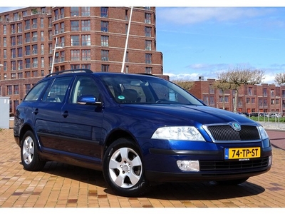 Skoda Octavia Combi 2.0 FSI Elegance Automaat Ecc Cruise Pdc