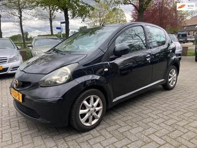 Toyota Aygo 1.0-12V 5 Deurs Airco! APK 24 Maart 2025