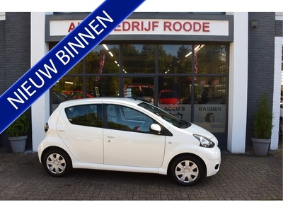 Toyota Aygo 1.0-12V Cool WHITE EDITION, AIRCO ,APK, 1