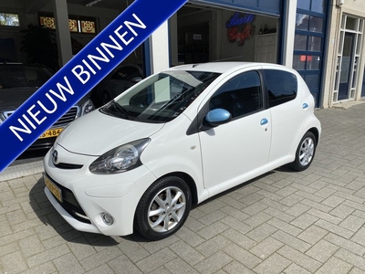 Toyota Aygo 1.0 VVT-i Dynamic Blue AIRCO/LM VELGEN