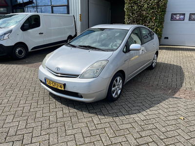 Toyota Prius 1.5 VVT-i Tech Edition