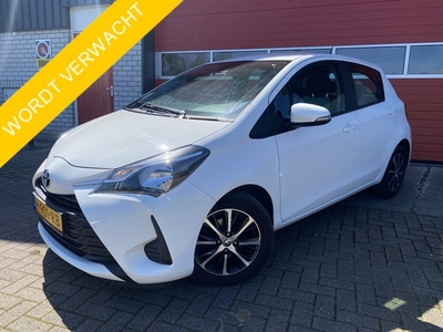 Toyota Yaris 1.0 VVT-i Connect CAMERA / AIRCO / CARPLAY /