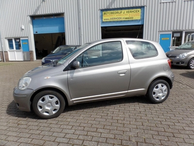 Toyota Yaris 1.3 VVT-i Sol verkocht automaat