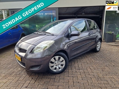 Toyota Yaris 1.3 VVTi Comfort 2E EIGENAAR12MND GARANTIENW