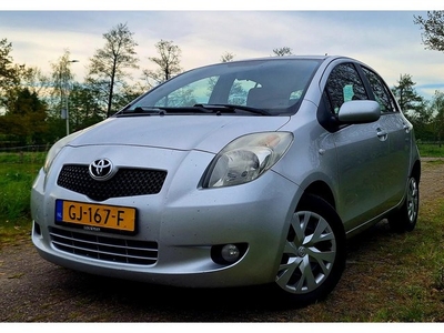 Toyota Yaris 1.3 VVTi Idols (bj 2008)