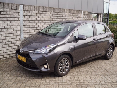 Toyota Yaris 1.5 Hybrid Design Autom 5 Deurs Navi Camera Clima Cruise Botswaarschuwing Rijbaan Assist LMV Trekhaak NL Auto.