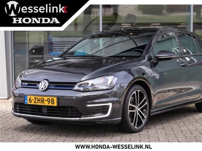 Volkswagen Golf 1.4 TSI GTE Automaat All-in rijklaarprijs | Panodak | Trekhaak | Navi | Acc