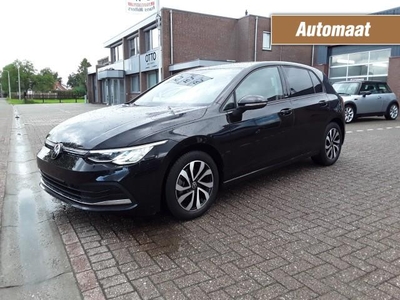 Volkswagen Golf 1.5 eTSI DSG ACTIVE / NAVI LED ACC