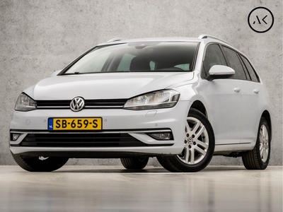 Volkswagen GOLF Variant 1.6 TDI Sportline Automaat (APPLE CARPLAY, GROOT NAVI, STOELVERWARMING, GETINT GLAS, SPORTSTOELEN, ADAPTIVE CRUISE, PARKEERSENSOREN, NIEUWE APK, NIEUWSTAAT)