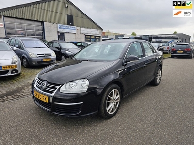 Volkswagen Jetta 1.4 TSI Comfortline Business NAV.+Clima