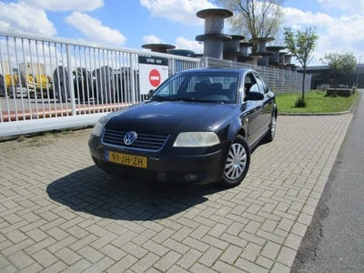 Volkswagen Passat 2.0 Comfortline (bj 2002)