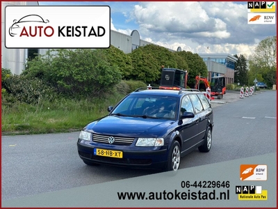 Volkswagen Passat Variant 1.8-5V CLIMA/CRUISE! 1 JAAR APK! ORIGNELE KILOMETERS!