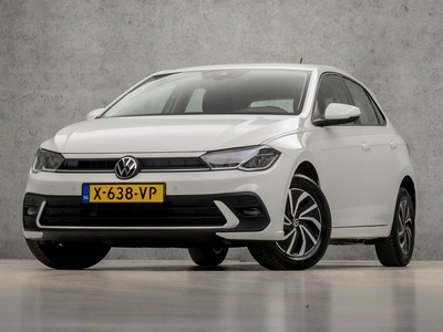 Volkswagen Polo 1.0 TSI Go Sportline (APPLE CARPLAY, STOELVERWARMING, ADAPTIVE CRUISE, DIGITAL COCKPIT, SPORTSTOELEN, PARKEERSENSOREN, LANE ASSIST, LM VELGEN, NIEUWSTAAT)