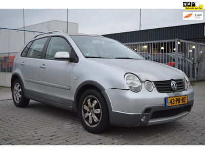 Volkswagen Polo FUN CROSS 1.4-16V Airco Lichte voorschade