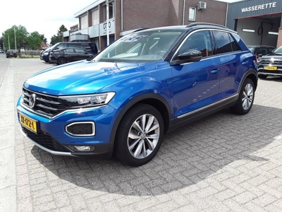 Volkswagen T-roc 1.6 TDI STYLE Business / NAVI TREKHAAK