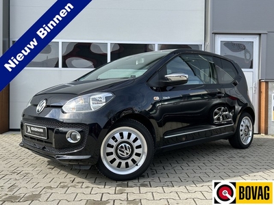 Volkswagen up! 1.0 high up! Black Up! 75pkNaviCruisePDC