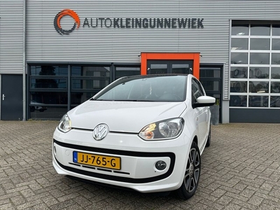 Volkswagen up! 1.0 high up! BlueMotion Black & White