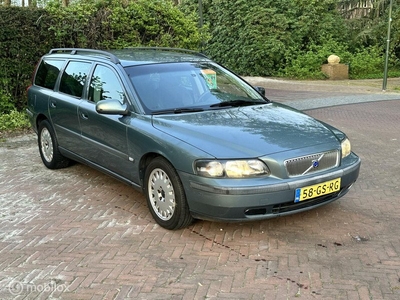 Volvo V70 2.4 Comfort Line vol jaar apk