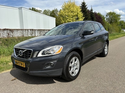 Volvo XC60 2.4D / AUTOMAAT / NAVI / AIRCO / CRUISE