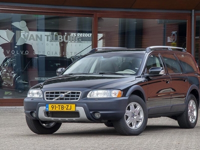 VOLVO XC70 2.5 T AWD SUMMUM YOUNG TIMER