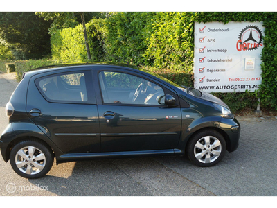 Toyota Aygo 1.0-12V Cool met onderhouds history