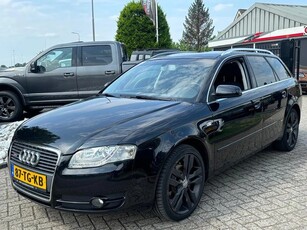 Audi A4 Avant 2.0 Benzine S-LIne 2006 Zwart Youngtimer