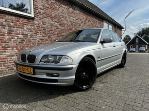 BMW 3-serie 323i Executive