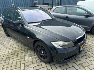 BMW 3-serie Touring 318i