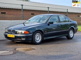 BMW 5-serie 528i Executive (Automaat / 2e Eigenaar / Bellen