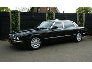 Daimler 4.0 4.0 V8 Super * LWB * Vol opties *